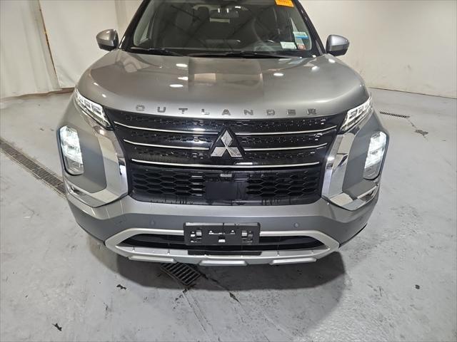 used 2023 Mitsubishi Outlander car, priced at $21,999