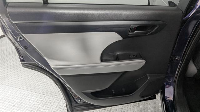 used 2021 Toyota Highlander car, priced at $26,499