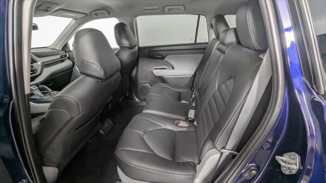 used 2021 Toyota Highlander car, priced at $26,499