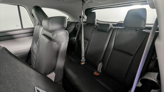 used 2021 Toyota Highlander car, priced at $26,499