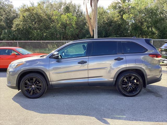 used 2019 Toyota Highlander car, priced at $25,999