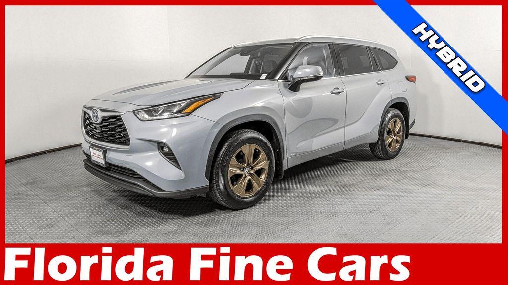 used 2022 Toyota Highlander car, priced at $29,199
