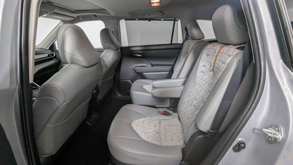 used 2022 Toyota Highlander car, priced at $29,199