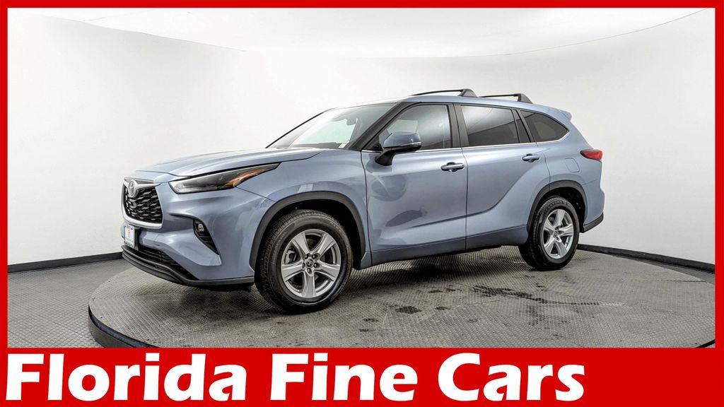 used 2023 Toyota Highlander car, priced at $27,399