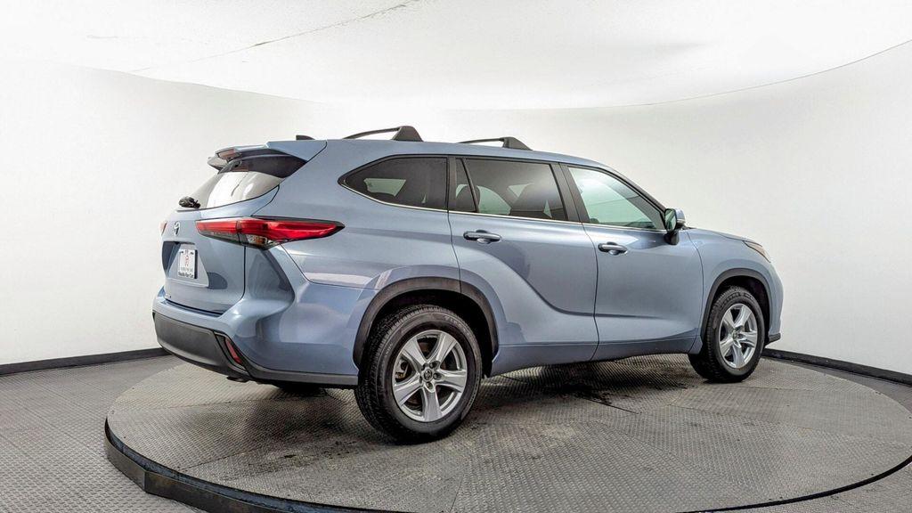 used 2023 Toyota Highlander car, priced at $27,399