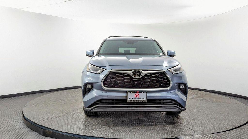 used 2023 Toyota Highlander car, priced at $27,399