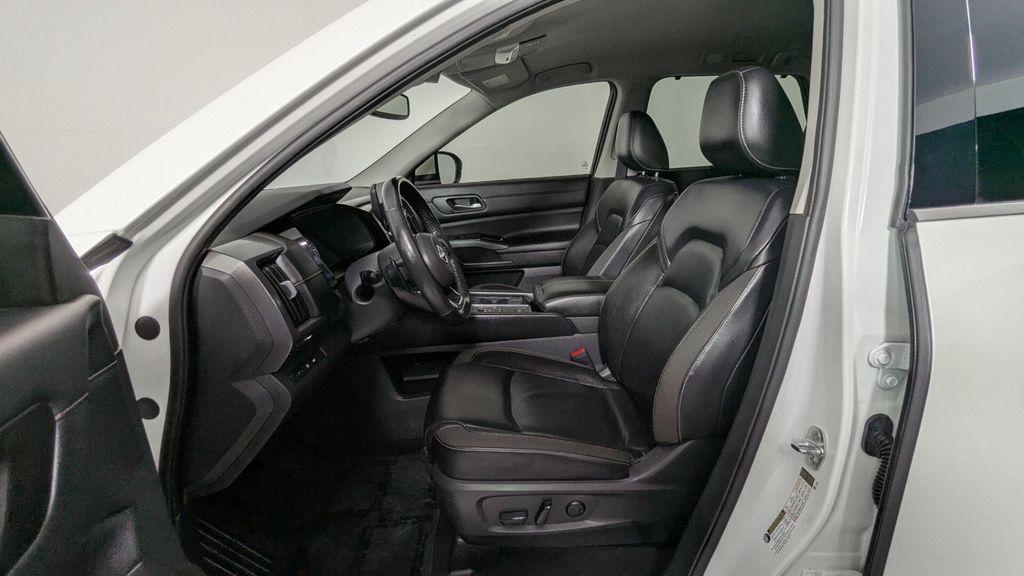 used 2022 Nissan Pathfinder car, priced at $22,999