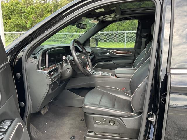 used 2022 Cadillac Escalade ESV car, priced at $52,999