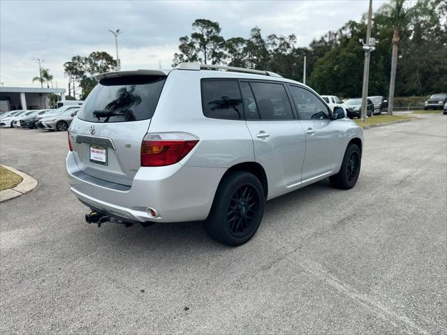 used 2008 Toyota Highlander car, priced at $7,499