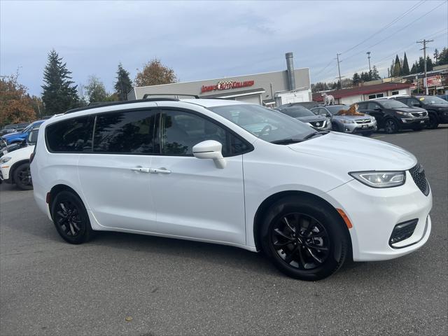 used 2022 Chrysler Pacifica car, priced at $25,999