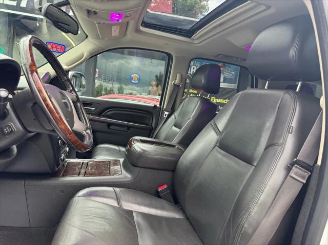 used 2013 GMC Yukon car, priced at $14,999
