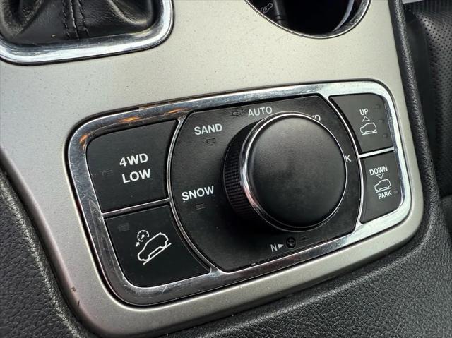 used 2017 Jeep Grand Cherokee car, priced at $18,999