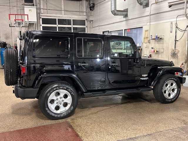 used 2013 Jeep Wrangler Unlimited car, priced at $14,995