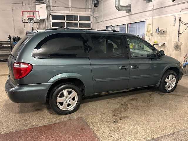 used 2006 Dodge Grand Caravan car, priced at $3,995