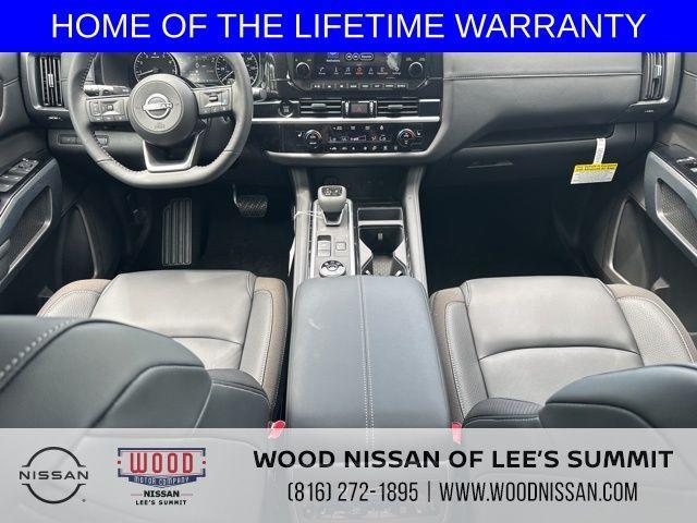 new 2025 Nissan Pathfinder car, priced at $45,290