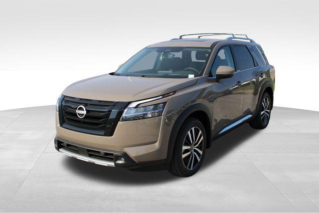 new 2024 Nissan Pathfinder car, priced at $47,711