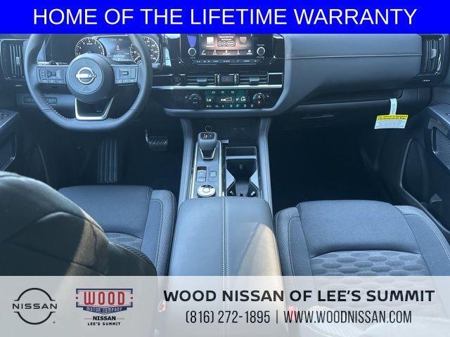 new 2025 Nissan Pathfinder car, priced at $35,203