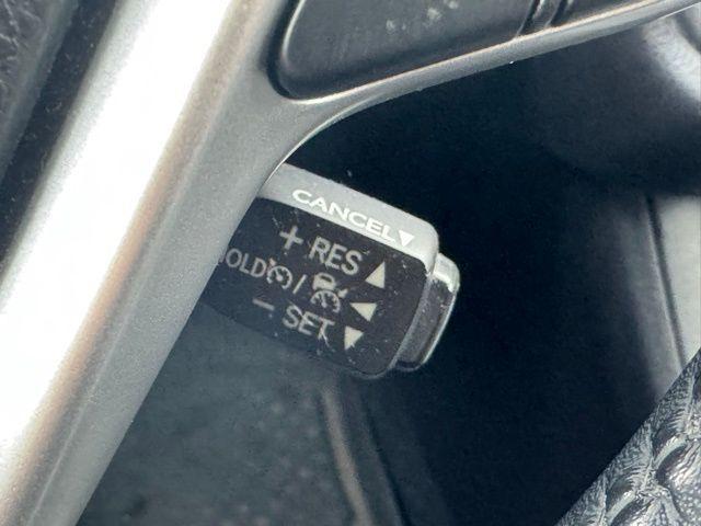 used 2018 Toyota Highlander car, priced at $22,855