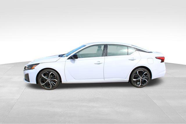 used 2023 Nissan Altima car, priced at $19,998