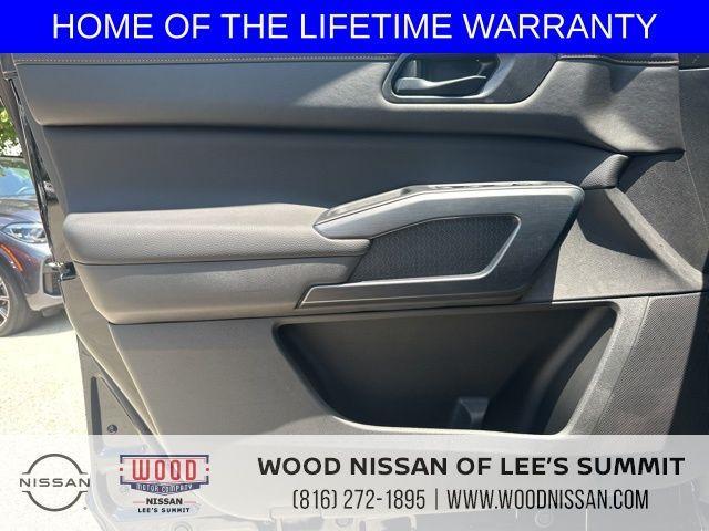 new 2025 Nissan Pathfinder car, priced at $37,654