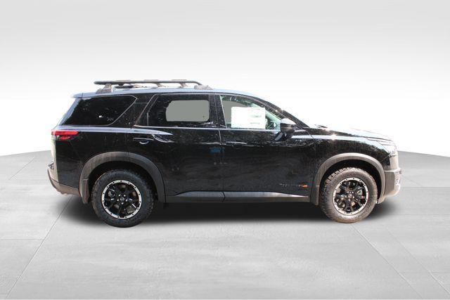 new 2024 Nissan Pathfinder car, priced at $40,451