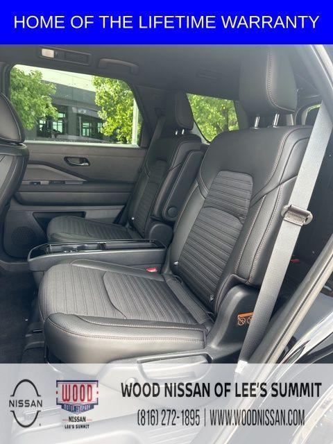 new 2025 Nissan Pathfinder car, priced at $42,654