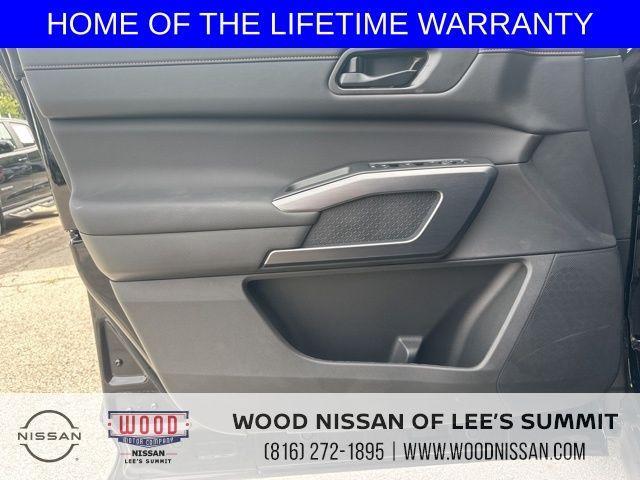 new 2025 Nissan Pathfinder car, priced at $42,654