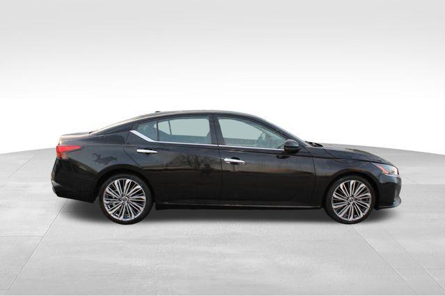 used 2023 Nissan Altima car, priced at $21,398