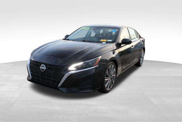 used 2023 Nissan Altima car, priced at $21,398