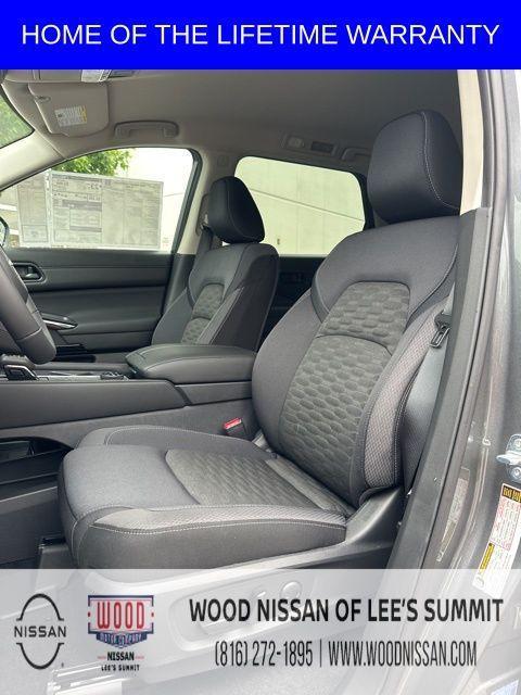 new 2025 Nissan Pathfinder car, priced at $35,169