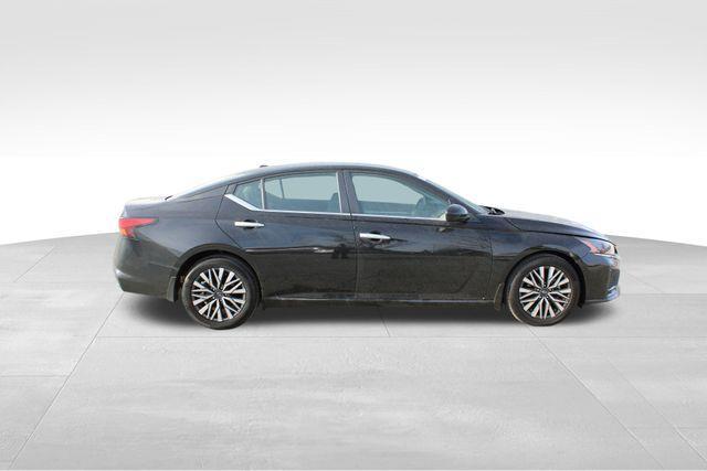 used 2023 Nissan Altima car, priced at $22,980