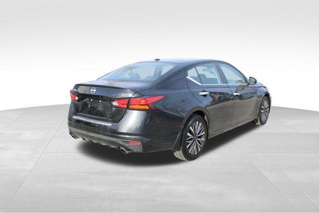 used 2023 Nissan Altima car, priced at $22,980