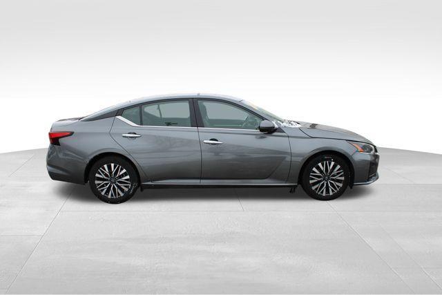 used 2023 Nissan Altima car, priced at $17,798