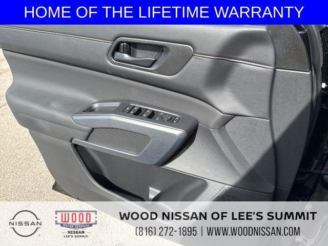 new 2025 Nissan Pathfinder car, priced at $44,020