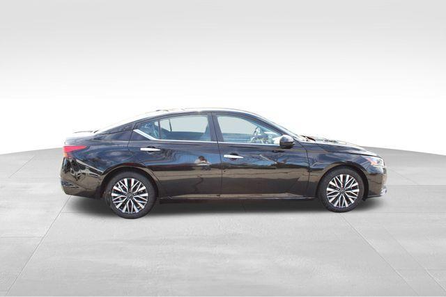 used 2023 Nissan Altima car, priced at $17,998