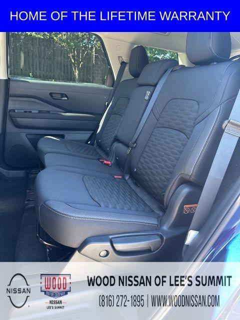 new 2025 Nissan Pathfinder car, priced at $40,379