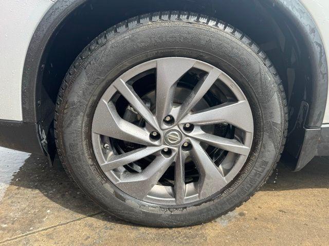 used 2016 Nissan Rogue car, priced at $14,117
