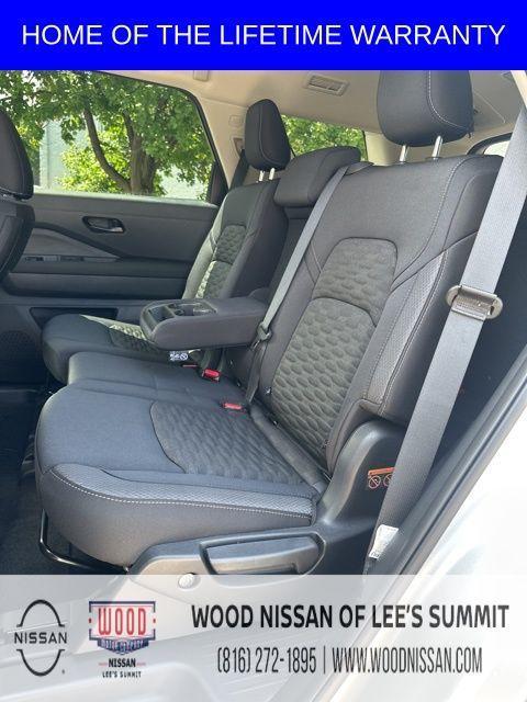 new 2025 Nissan Pathfinder car, priced at $40,379