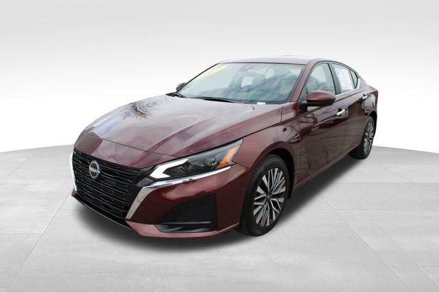 used 2023 Nissan Altima car, priced at $19,998