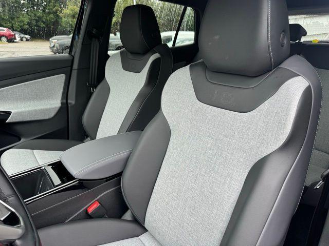 used 2025 Volkswagen ID.4 car, priced at $35,946