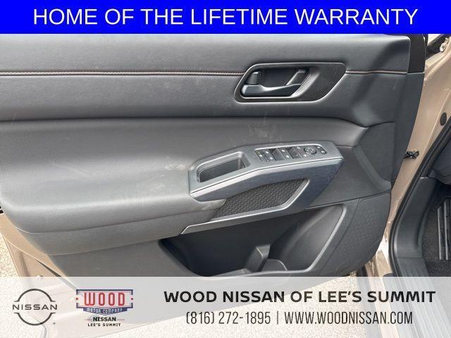 new 2025 Nissan Pathfinder car, priced at $43,392