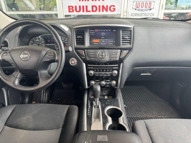 used 2020 Nissan Pathfinder car, priced at $17,870