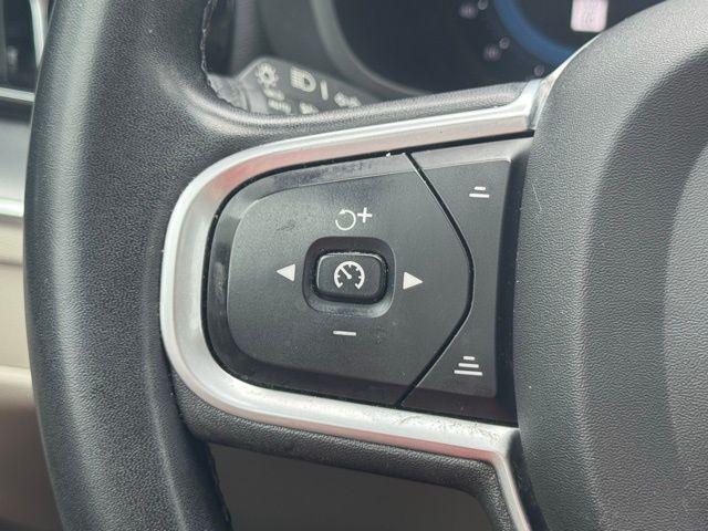 used 2022 Volvo XC60 car, priced at $23,489