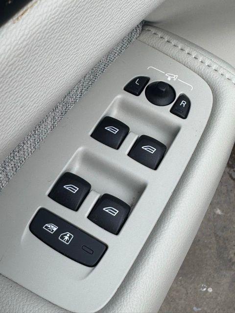 used 2022 Volvo XC60 car, priced at $23,166
