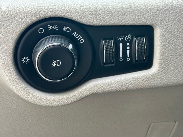 used 2017 Chrysler Pacifica car, priced at $8,998