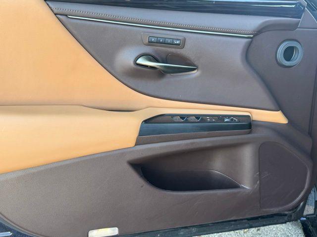 used 2021 Lexus ES 250 car, priced at $28,719