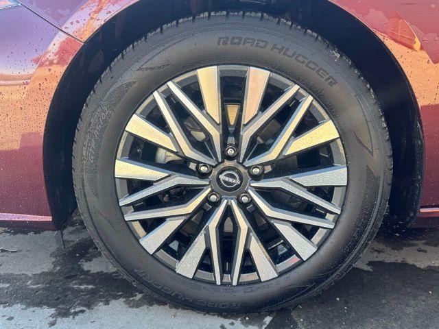 used 2023 Nissan Altima car, priced at $18,298