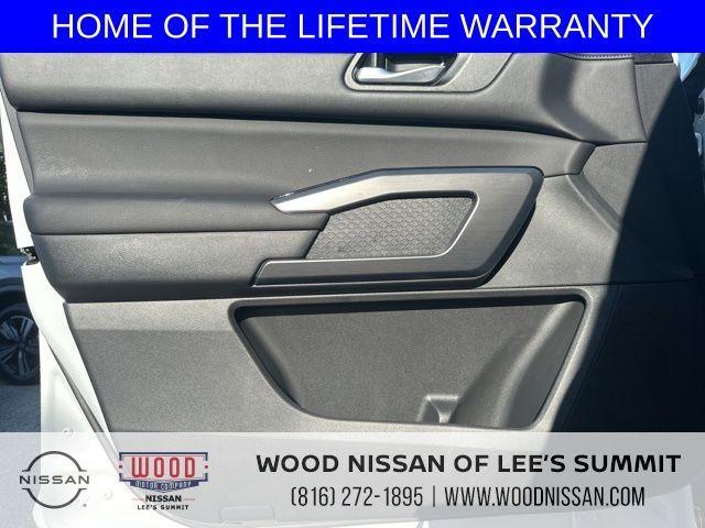 new 2025 Nissan Pathfinder car, priced at $46,752