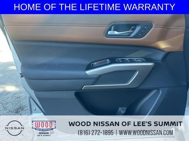 new 2025 Nissan Pathfinder car, priced at $44,344