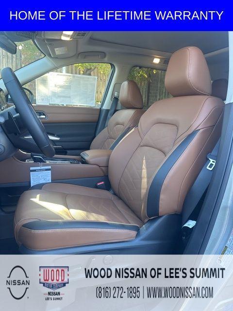 new 2025 Nissan Pathfinder car, priced at $44,344